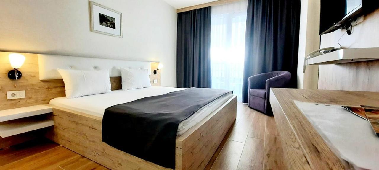 Hotel Doa Скопие Екстериор снимка