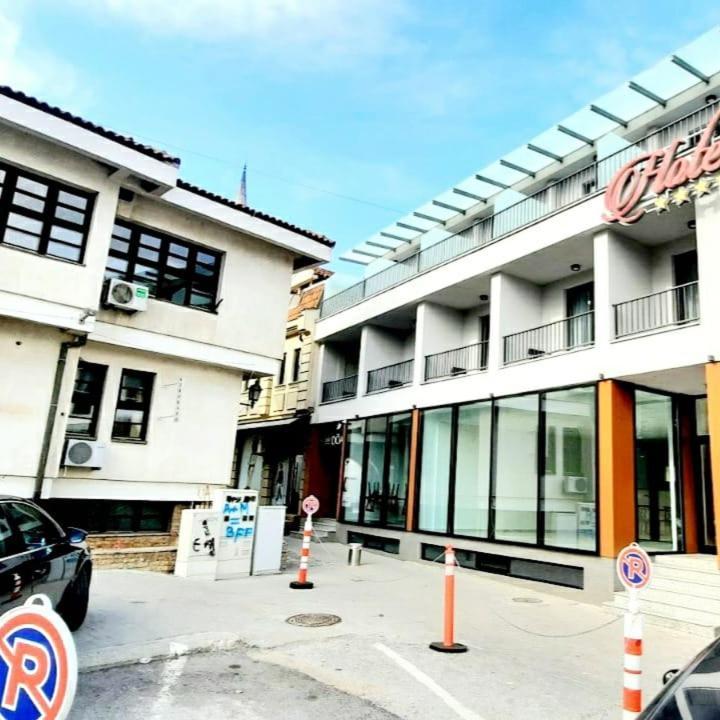 Hotel Doa Скопие Екстериор снимка
